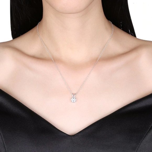 Sparkling ✨ Dot Silver Necklace - Picture 4 of 7